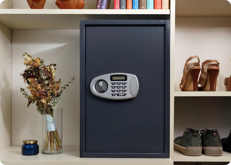 Picture of safe on bookshelf
